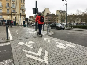 Μικροκινητικότητα α λα ελληνικά: αυστηροί κανόνες, χωρίς ίχνος κυκλοφοριακής παιδείας