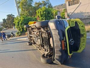 Οι καταγγελίες διασωστών μετά το τροχαίο στα Χανιά ανοίγουν ξανά τη συζήτηση για την ασφάλεια των πληρωμάτων του ΕΚΑΒ