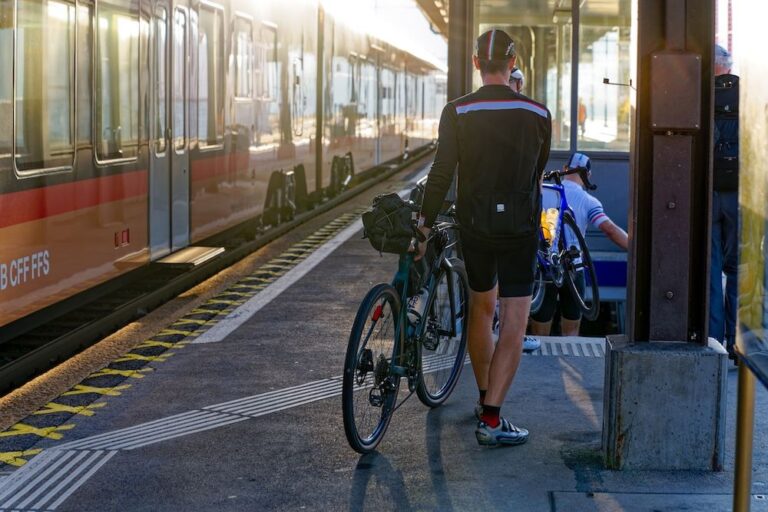 Η Ευρώπη καταγράφει για πρώτη φορά τις ποδηλατικές της υποδομές – 900.000 χιλιόμετρα σε ενιαία βάση δεδομένων